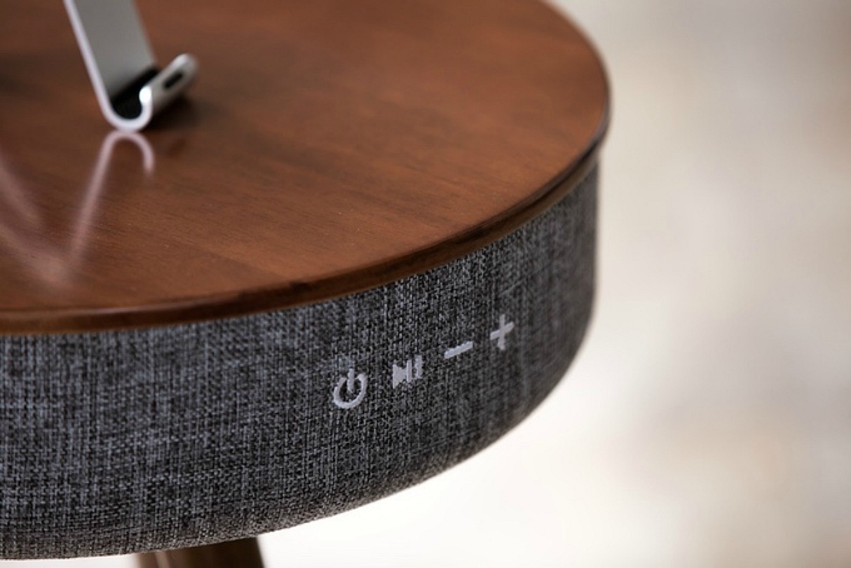 mellow-multimedia-speaker-table-2